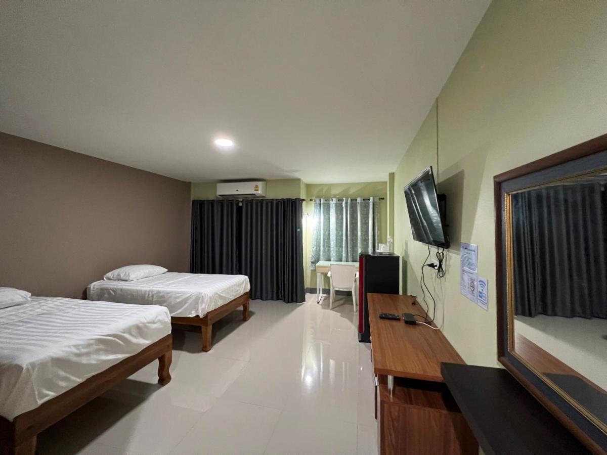 V Tharm Hotel Udon Thani Exterior photo