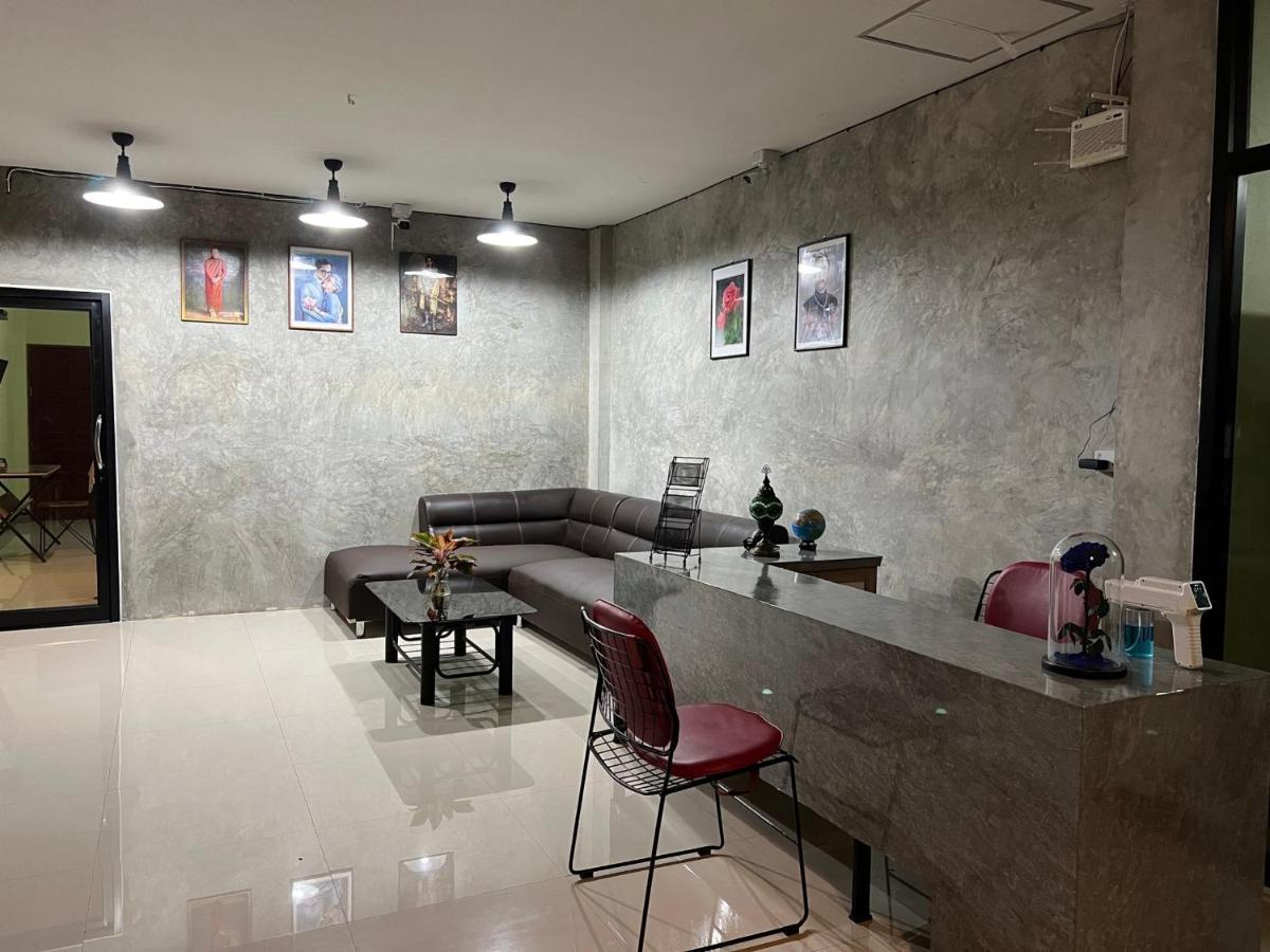 V Tharm Hotel Udon Thani Exterior photo