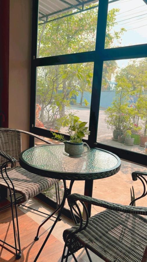 V Tharm Hotel Udon Thani Exterior photo