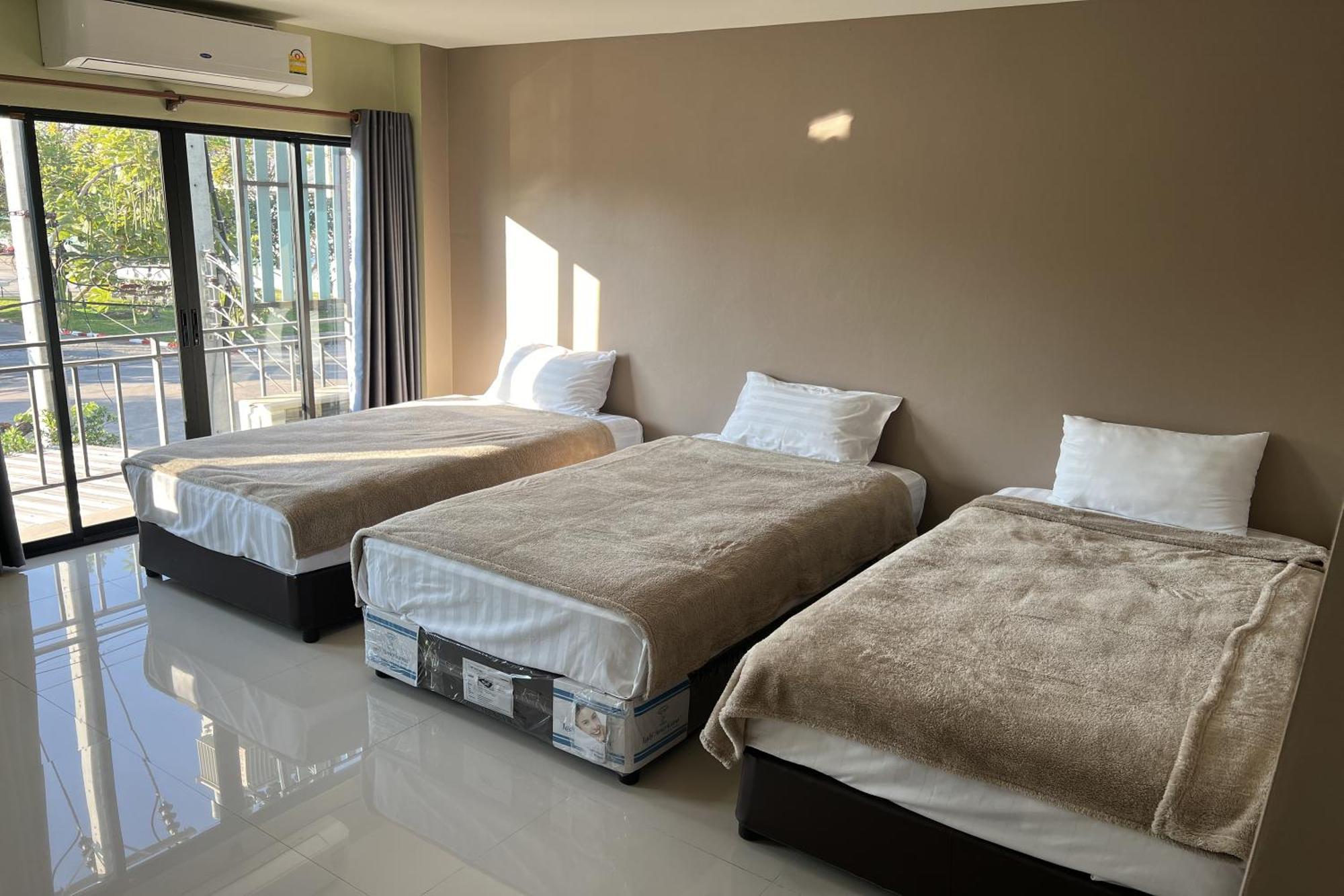 V Tharm Hotel Udon Thani Exterior photo